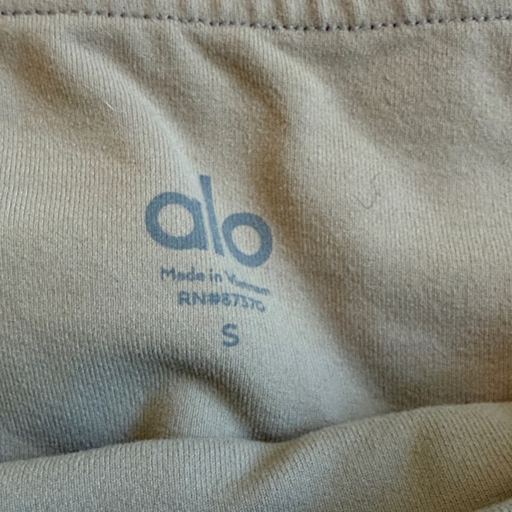 ALO Yoga Women's Leggings in Taupe - Picture 2 of 5